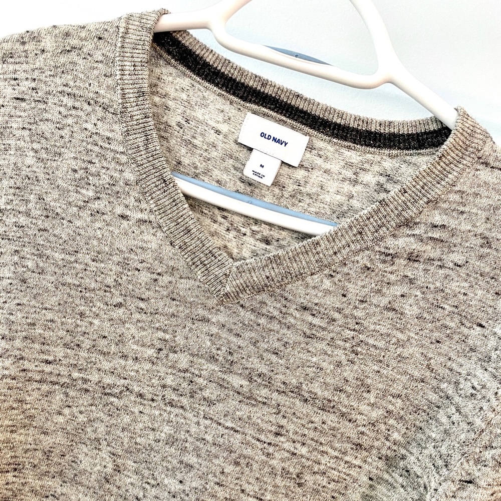 Old Navy v neck sweater